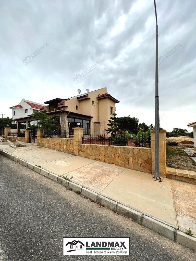 SATILIK 4+2 / 300m2 MÜSTAKİL DUPLEKS VİLLA !!! İn 300m2 Area 4+2 Detached Duplex Villa FOR SALE !!!